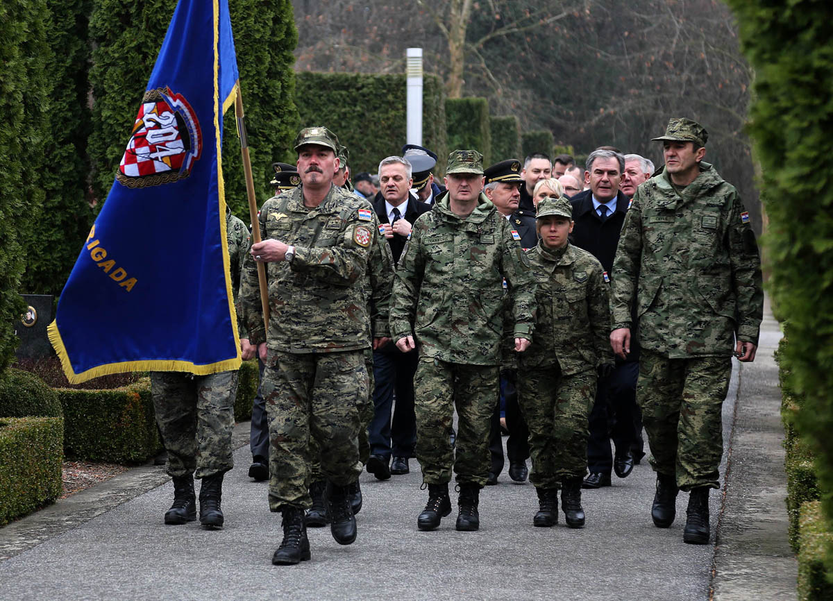 https://www.morh.hr/wp-content/gallery/zamjenik-ministra-na-obiljezavanju-dana-hrvatskih-branitelja-vukovara/vukovar_10032016_02.jpg