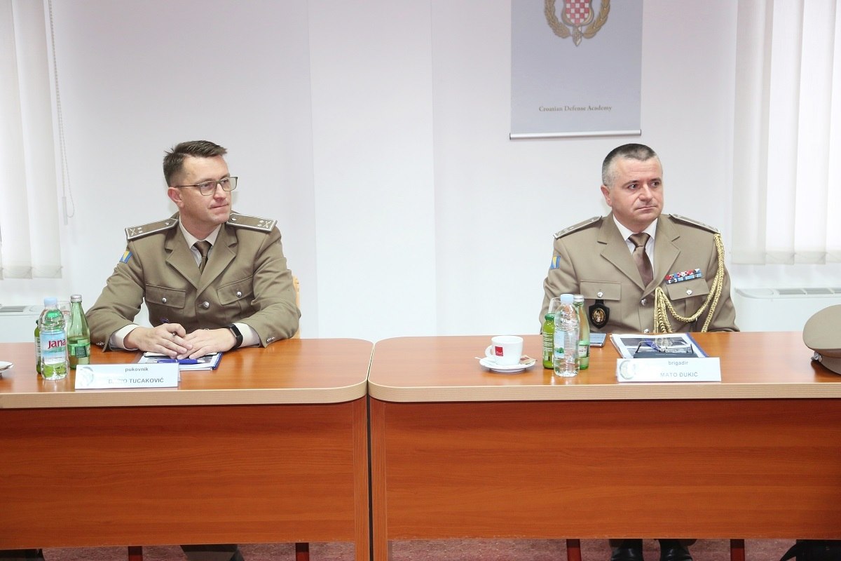 https://www.morh.hr/wp-content/gallery/zamjenik-nacelnika-zajednickog-stozera-oruzanih-snaga-bih-posjetio-hvu/ivica_jerkic_hvu_19072019_03.jpg
