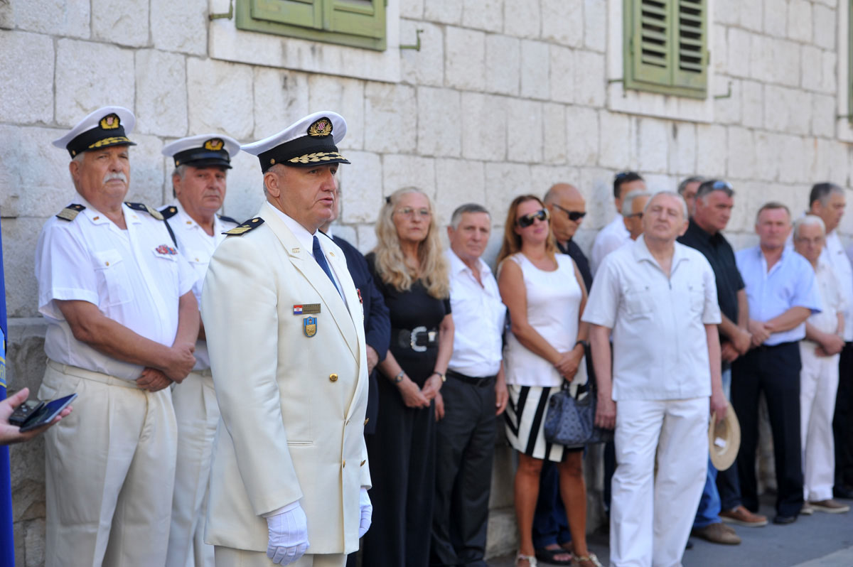 https://www.morh.hr/wp-content/gallery/zapocelo-obiljezavanje-25-obljetnice-hrvatske-ratne-mornarice-2/hrm_tb_15.jpg