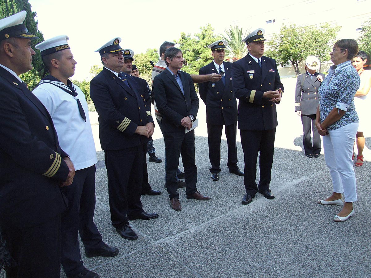 https://www.morh.hr/wp-content/gallery/zapocelo-svecano-obiljezavanje-dana-hrvatske-ratne-mornarice/hrm_19092014_09.jpg