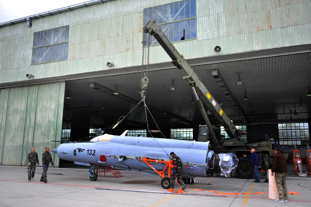 https://www.morh.hr/wp-content/gallery/zapocinje-sastavljanje-prvog-zrakoplova-mig-21/mig21_16042014_15.jpg