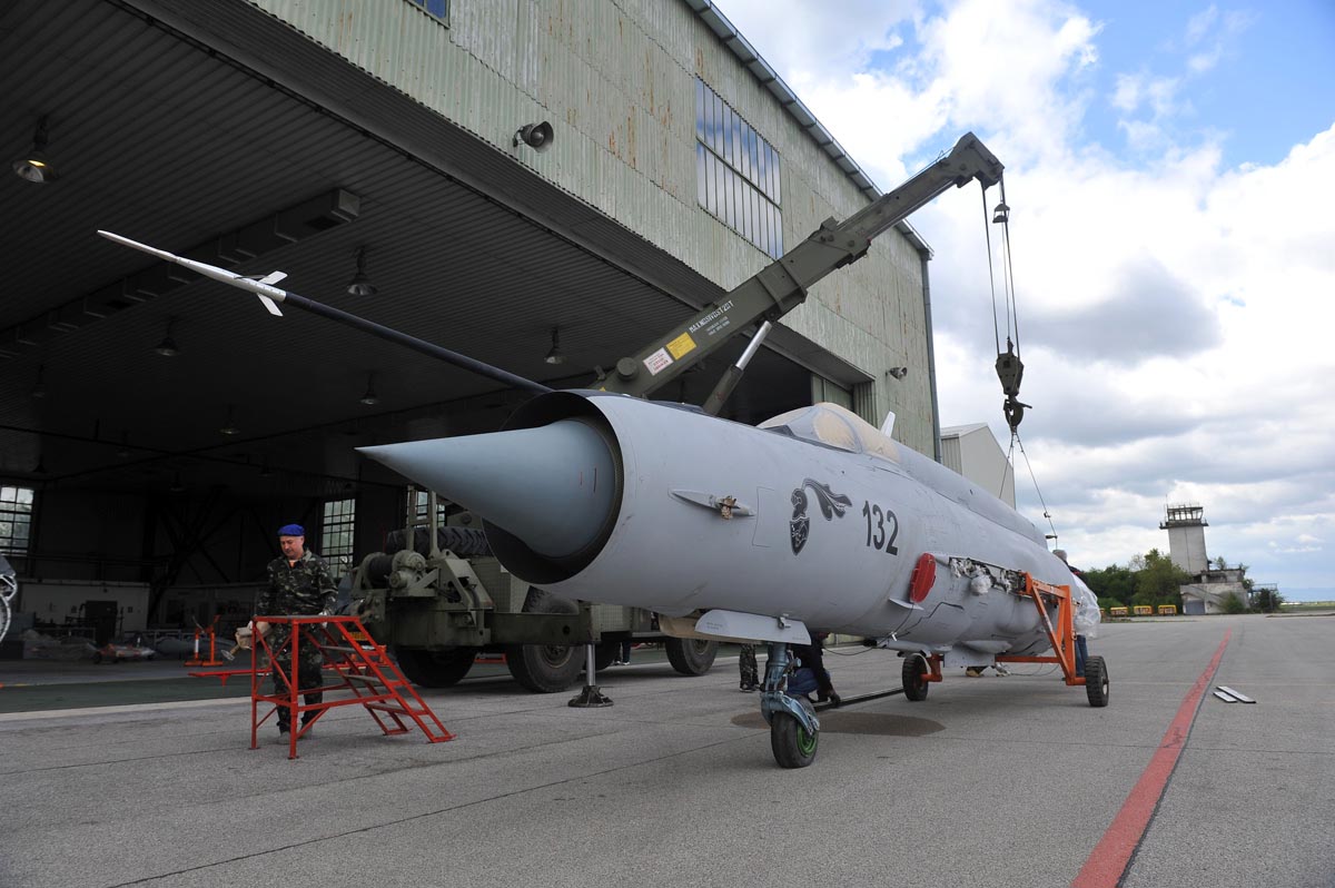 https://www.morh.hr/wp-content/gallery/zapocinje-sastavljanje-prvog-zrakoplova-mig-21/mig21_16042014_16.jpg