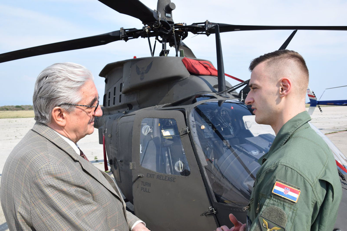 https://www.morh.hr/wp-content/gallery/zastupnici-hrvatskog-sabora-posjetili-zb-hrz-i-pzo/zemunik_04042017_02.jpg