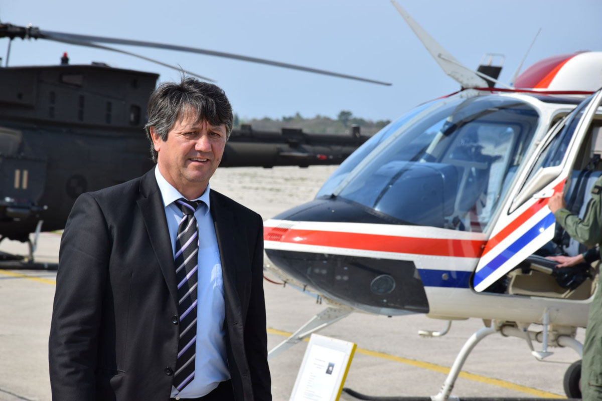 https://www.morh.hr/wp-content/gallery/zastupnici-hrvatskog-sabora-posjetili-zb-hrz-i-pzo/zemunik_04042017_04.jpg