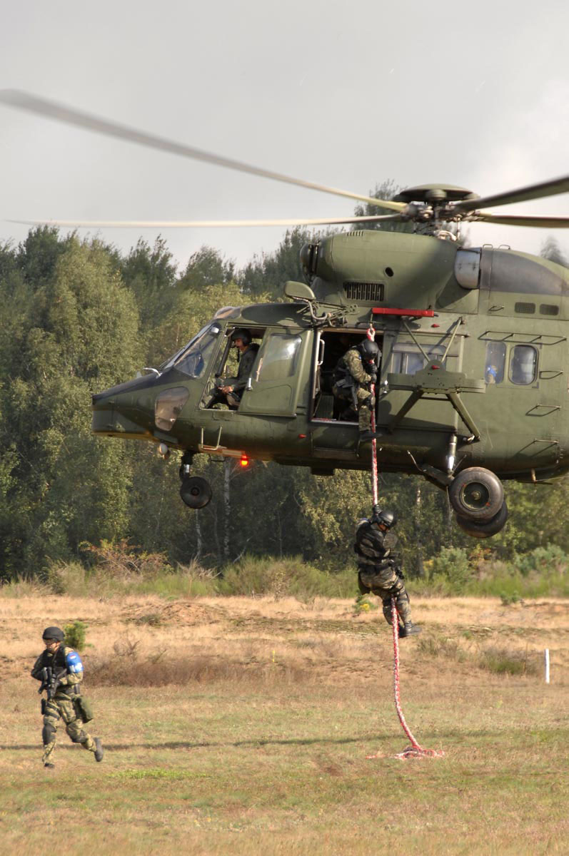https://www.morh.hr/wp-content/gallery/zavretak-meunarodne-vjebe-sharp-lynx-12/sharp_24092012_12.jpg