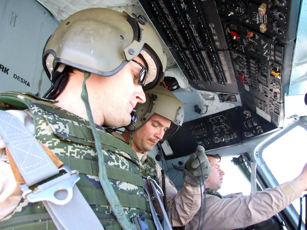 https://www.morh.hr/wp-content/gallery/zavrila-zajednika-hrvatsko-eka-obuka-zrakoplovnih-timova-17052012/obuka_17052012_3.jpg