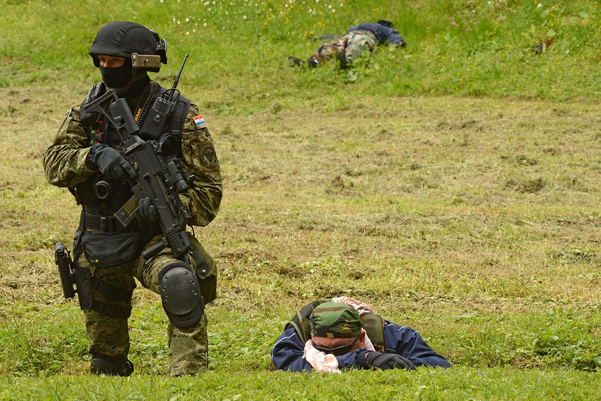 https://www.morh.hr/wp-content/gallery/zavrna-vjeba-teaja-za-vojne-promatrae-un-a/promatraci_23052013_24.jpg