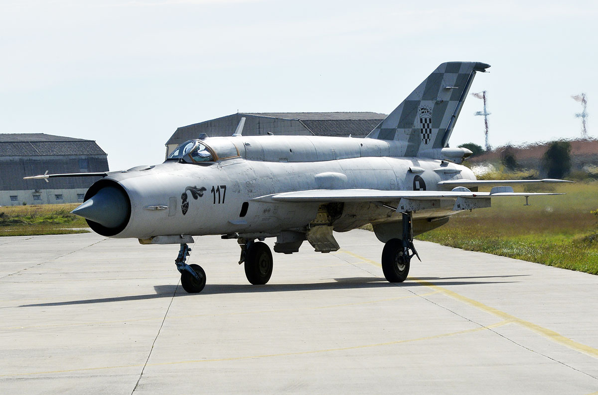https://www.morh.hr/wp-content/gallery/zavrsen-ciklus-uvjezbavanja-avionima-mig-21-na-podrucju-zadra/migovi_obuka_28102016_15.jpg