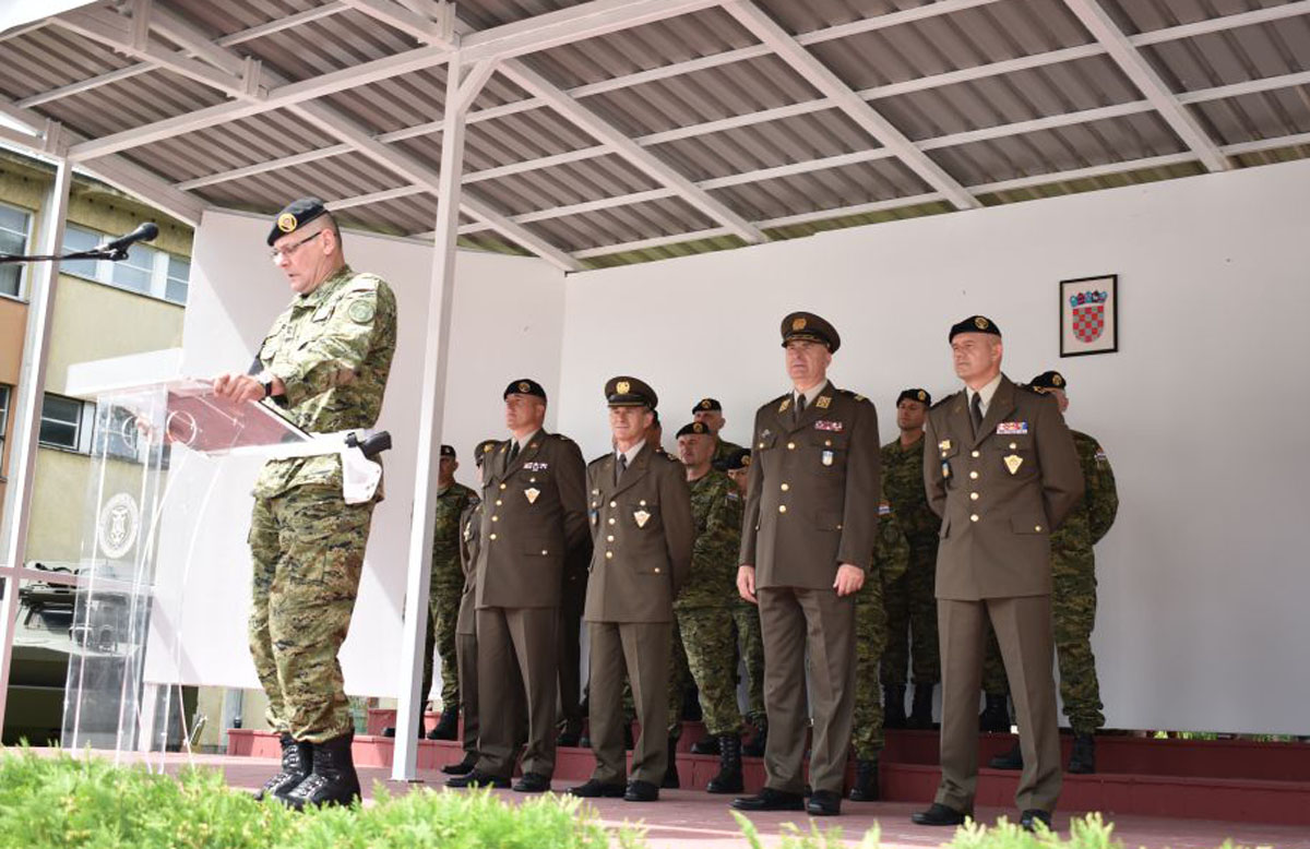 https://www.morh.hr/wp-content/gallery/zavrsen-tecaj-za-ovlastenu-sluzbenu-osobu-vojne-policije/vp_07062017_01.jpg