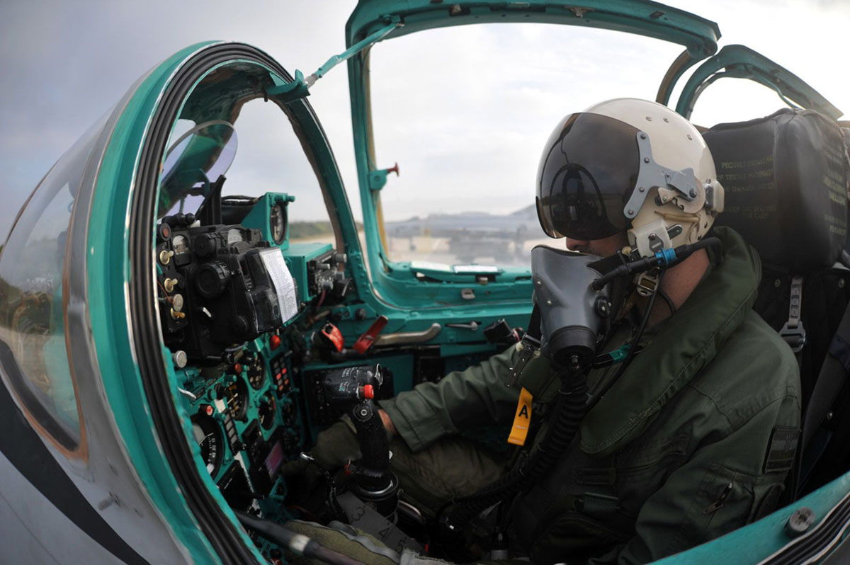 https://www.morh.hr/wp-content/gallery/zavrsena-obuka-pilota-aviona-mig-21-hrz-i-pzo-a-u-zemuniku/zemunik_07122015_06.jpg