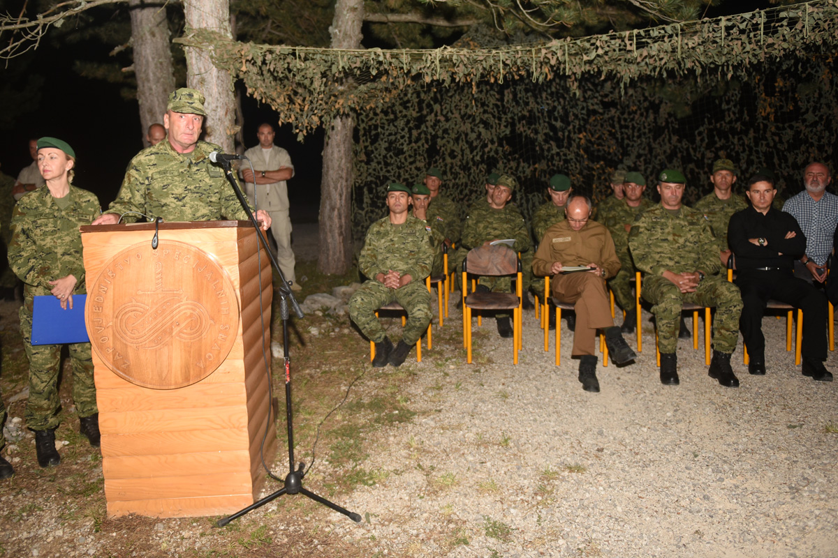 https://www.morh.hr/wp-content/gallery/zavrsena-temeljna-obuka-za-specijalna-djelovanja-zss-a-os-rh/dsc_7149.jpg