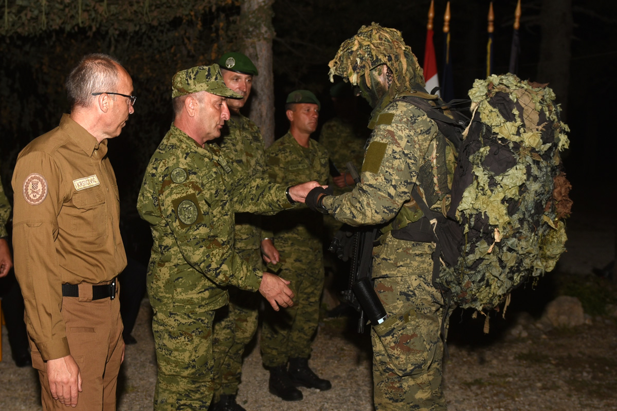 https://www.morh.hr/wp-content/gallery/zavrsena-temeljna-obuka-za-specijalna-djelovanja-zss-a-os-rh/dsc_7200.jpg