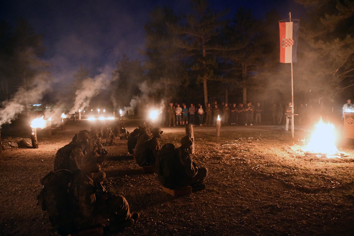 https://www.morh.hr/wp-content/gallery/zavrsena-temeljna-obuka-za-specijalna-djelovanja-zss/commando_prisega_02082018_03.jpg