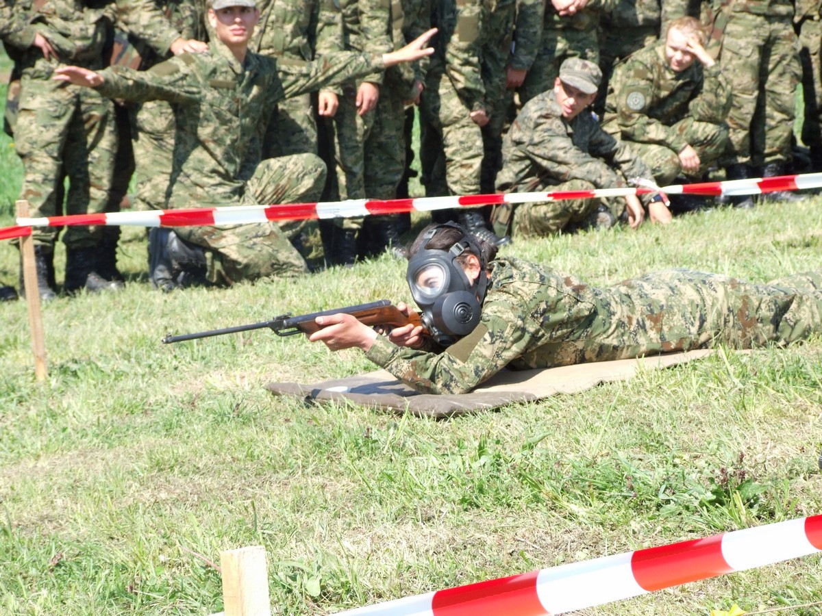 https://www.morh.hr/wp-content/gallery/zavrsetak-obuke-24-narastaja-dragovoljnih-rocnika/dragovoljni_rocnici_18042019_07.jpg