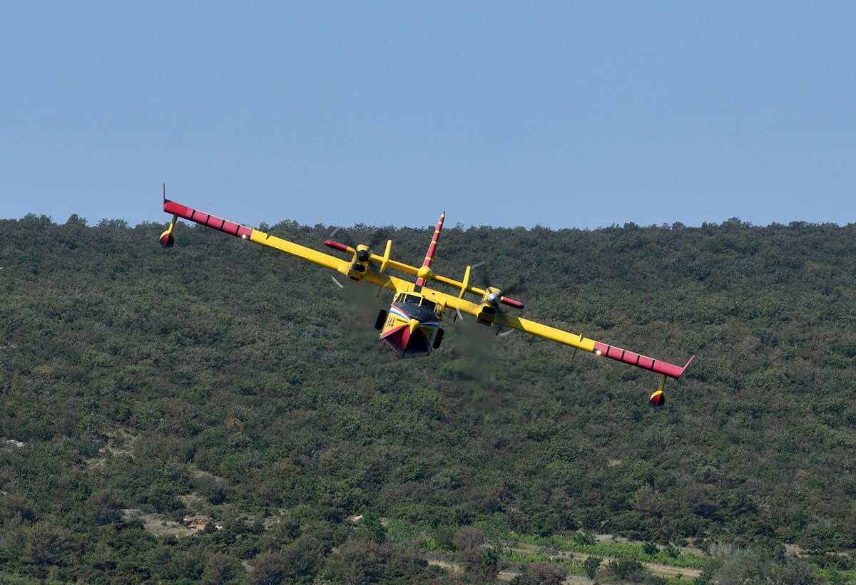 https://www.morh.hr/wp-content/gallery/zracne-snage-utrenirane-i-spremne-za-pp-sezonu-2019/pp_sezona_novigrad_21062019_21.jpg