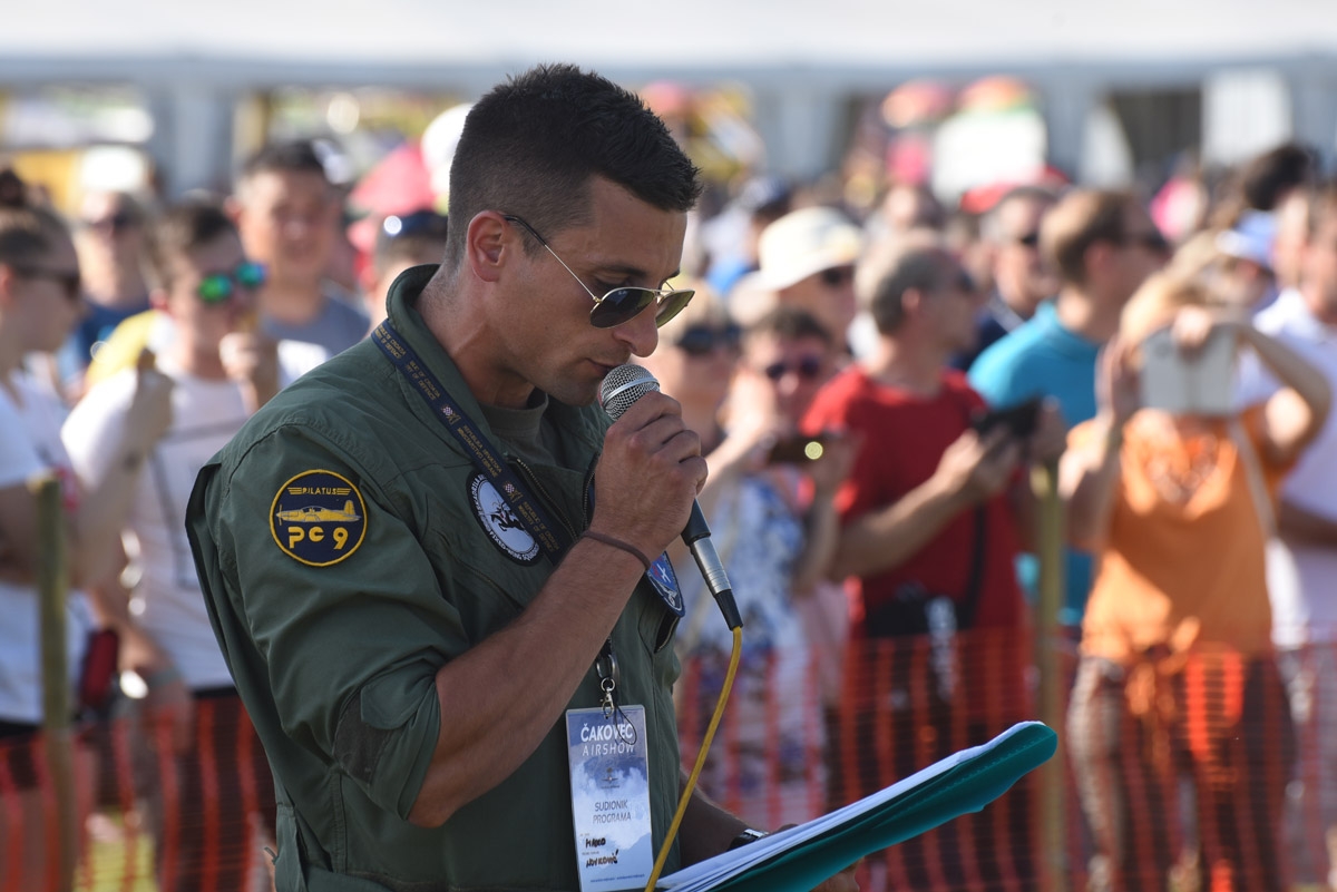 https://www.morh.hr/wp-content/gallery/zrakoplovi-hrz-a-dio-spektakla-u-sklopu-airshowa-cakovec/cakovec_airshow_10062018_16.jpg