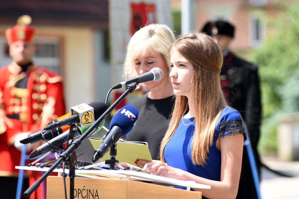 https://www.morh.hr/wp-content/gallery/zrakoplovi-hrz-a-na-xxi-rudijevim-susretima-u-gornjoj-stubici/rudi_13052018_12.jpg
