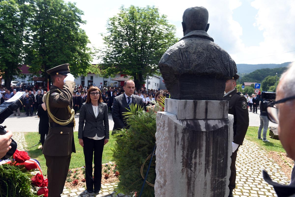 https://www.morh.hr/wp-content/gallery/zrakoplovi-hrz-a-na-xxi-rudijevim-susretima-u-gornjoj-stubici/rudi_13052018_15.jpg