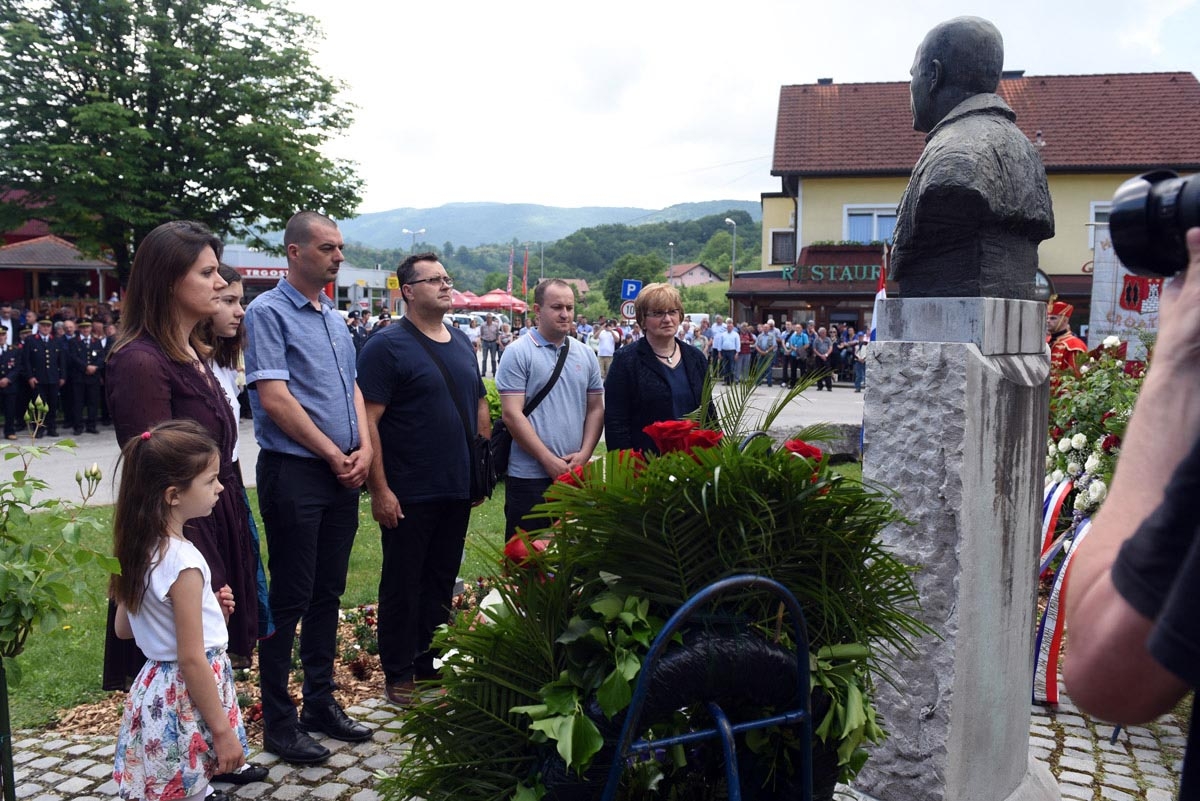 https://www.morh.hr/wp-content/gallery/zrakoplovi-hrz-a-na-xxi-rudijevim-susretima-u-gornjoj-stubici/rudi_13052018_17.jpg