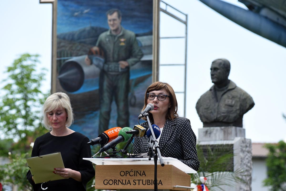 https://www.morh.hr/wp-content/gallery/zrakoplovi-hrz-a-na-xxi-rudijevim-susretima-u-gornjoj-stubici/rudi_13052018_20.jpg