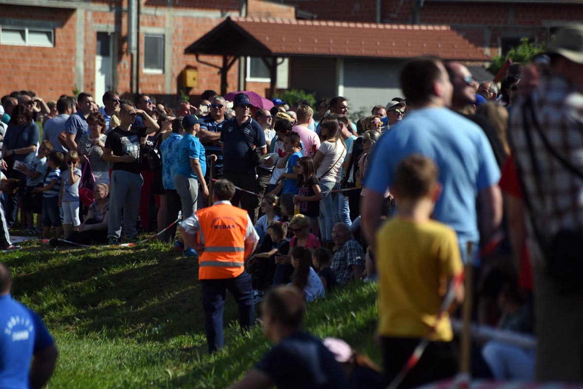 https://www.morh.hr/wp-content/gallery/zrakoplovi-hrz-a-na-xxi-rudijevim-susretima-u-gornjoj-stubici/rudi_13052018_34.jpg
