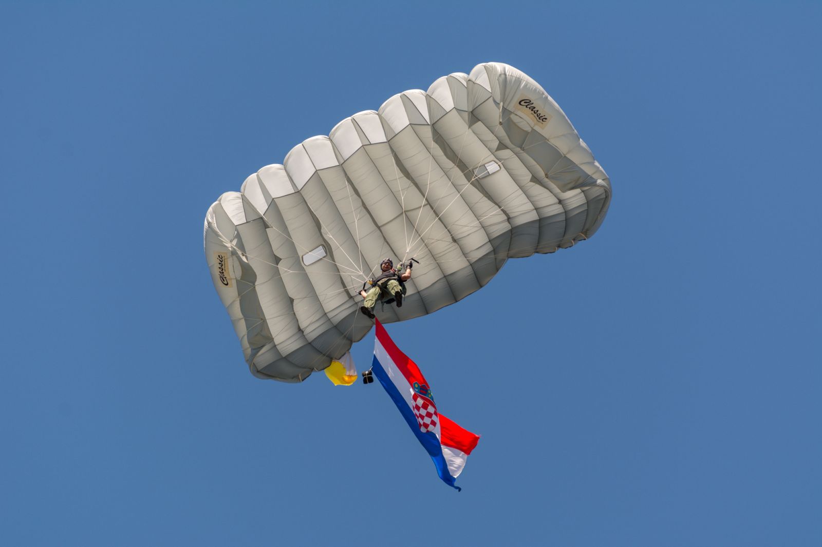 https://www.morh.hr/wp-content/gallery/zrakoplovi-hrz-i-pzo-a-na-air-show-sinj-2016/sinj_20082016_-10.jpg