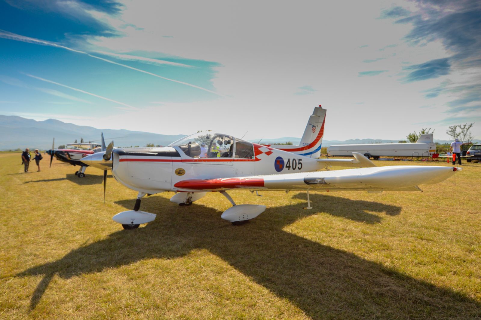 https://www.morh.hr/wp-content/gallery/zrakoplovi-hrz-i-pzo-a-na-air-show-sinj-2016/sinj_20082016_2.jpg