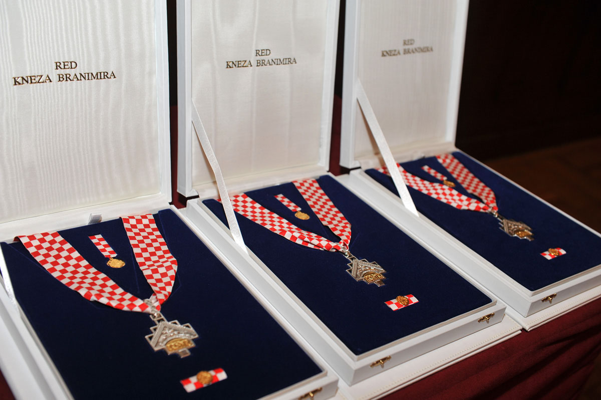 Slika https://www.morh.hr/wp-content/uploads/2017/10/akademija_27052011_v.jpg