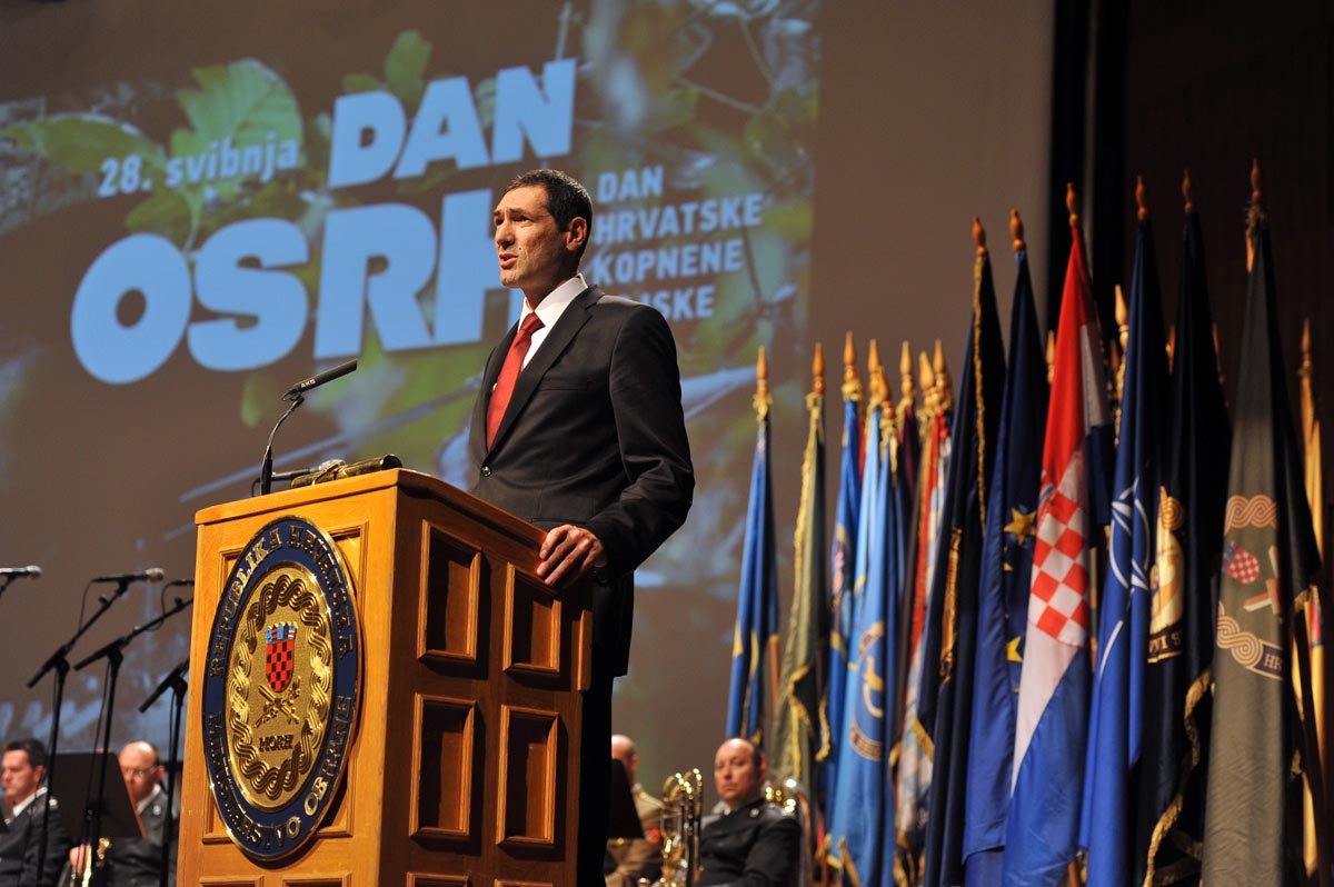 Slika https://www.morh.hr/wp-content/uploads/2017/10/akademija_dosrh_v.jpg