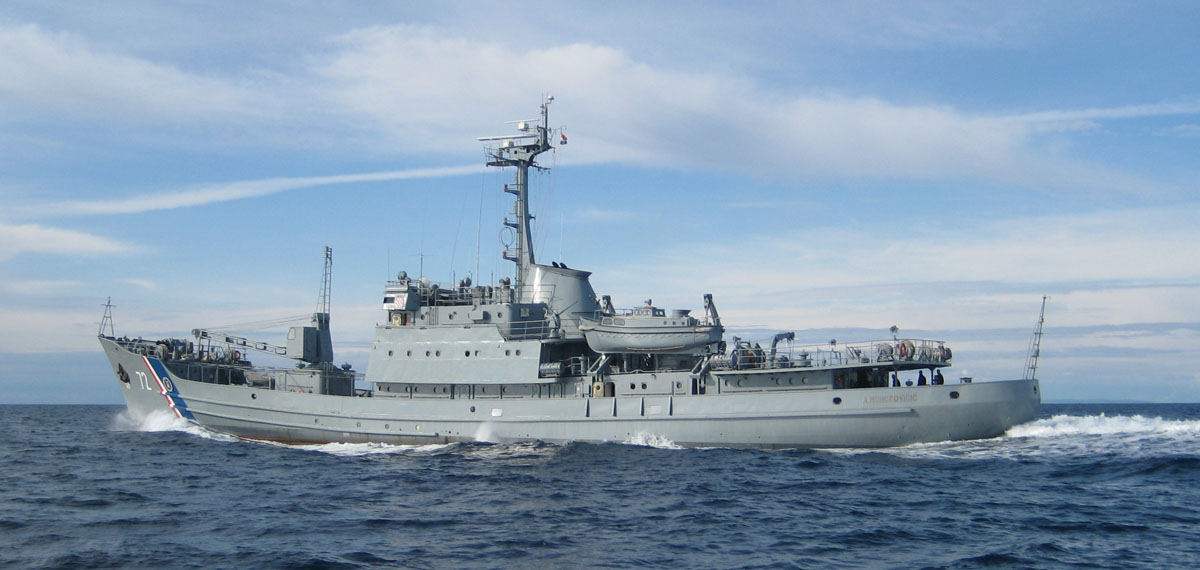 Slika https://www.morh.hr/wp-content/uploads/2017/10/andrija_mohorovicic_20122010_v.jpg