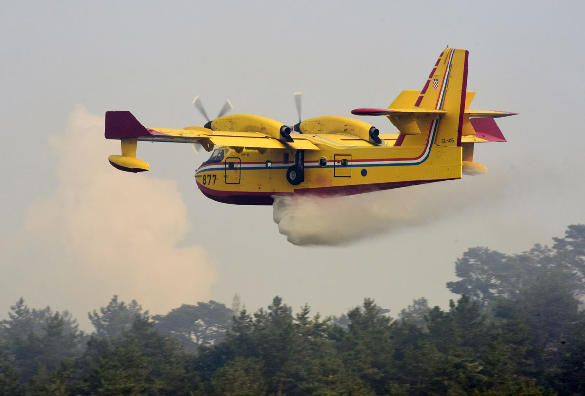 Slika https://www.morh.hr/wp-content/uploads/2017/10/canadair_27082016.jpg