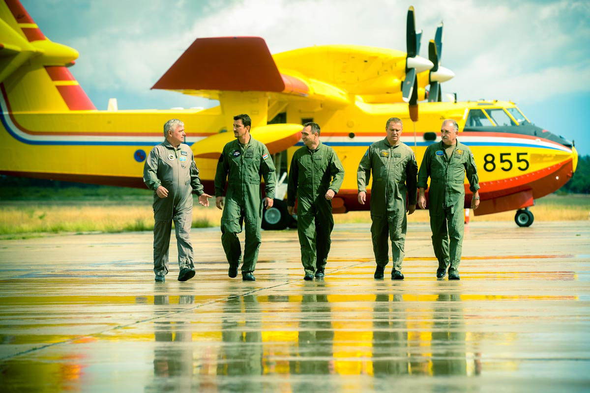 Slika https://www.morh.hr/wp-content/uploads/2017/10/canadiar_19032015_v.jpg