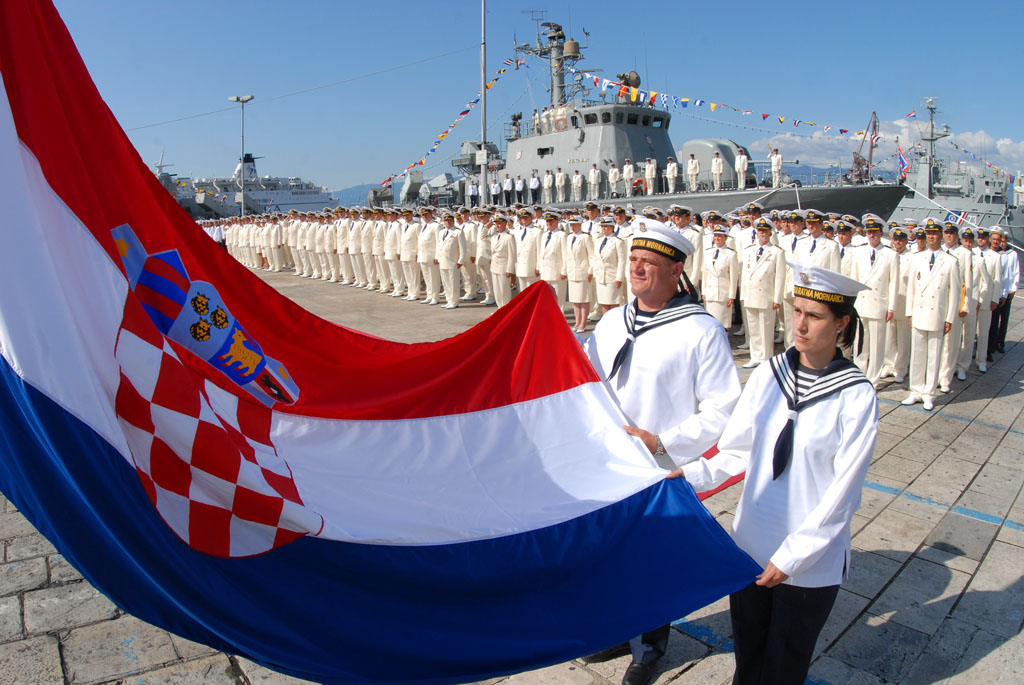 Slika https://www.morh.hr/wp-content/uploads/2017/10/dan_hrm_20090918_21.jpg