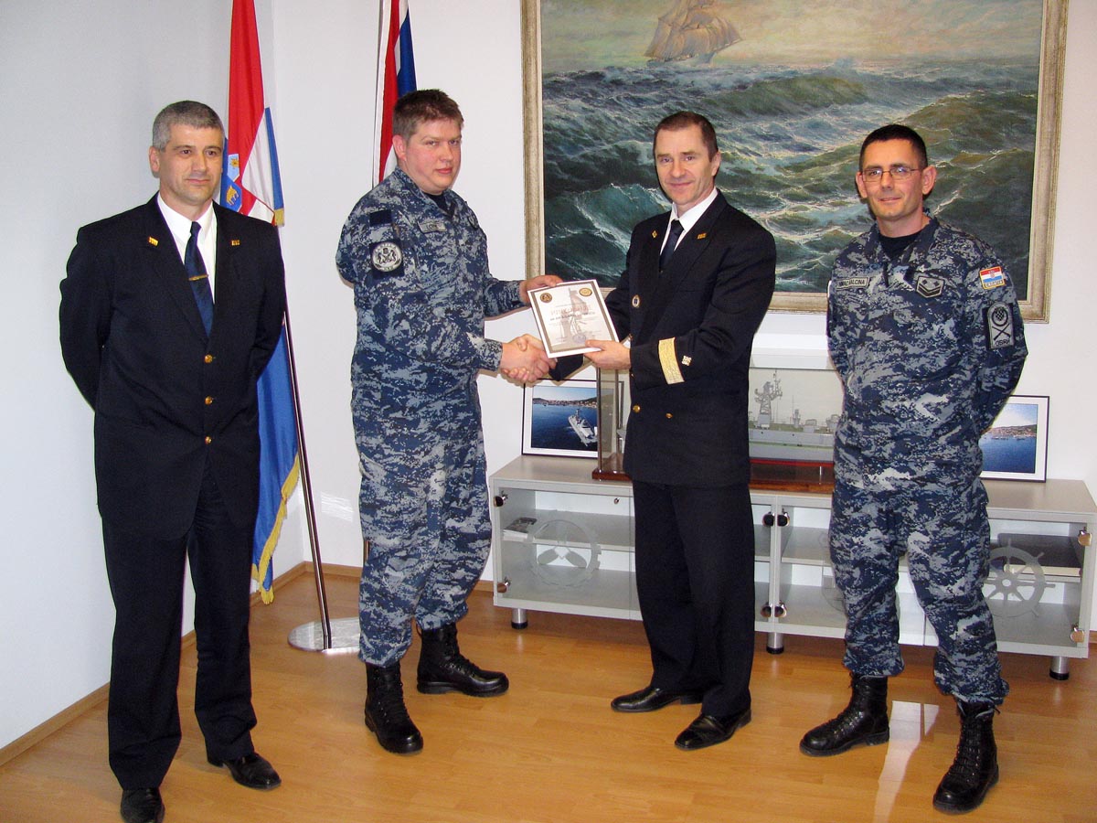 Slika https://www.morh.hr/wp-content/uploads/2017/10/docasnik_hrm_1_19022013_v.jpg