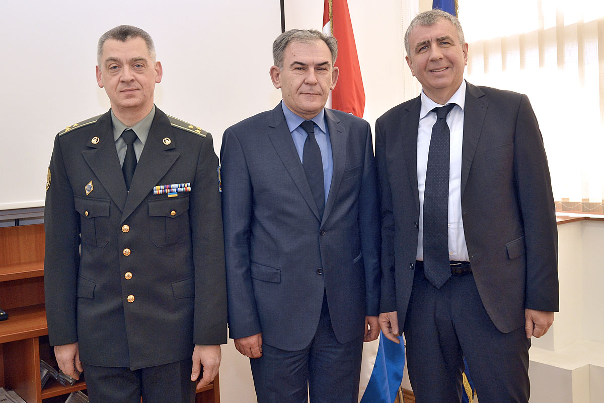 Slika https://www.morh.hr/wp-content/uploads/2017/10/dt-ukr_23022017_v.jpg