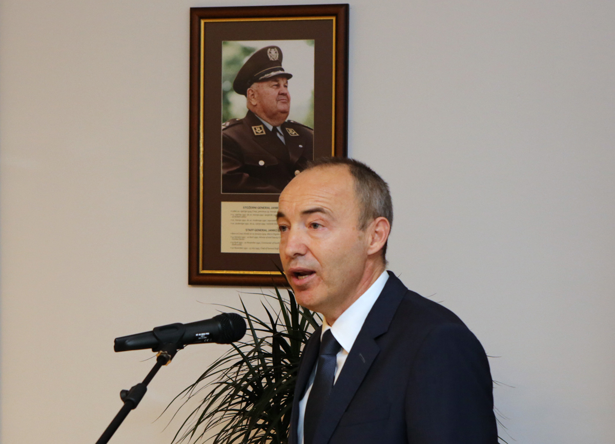 Slika https://www.morh.hr/wp-content/uploads/2017/10/dvorane_13012016_v.jpg