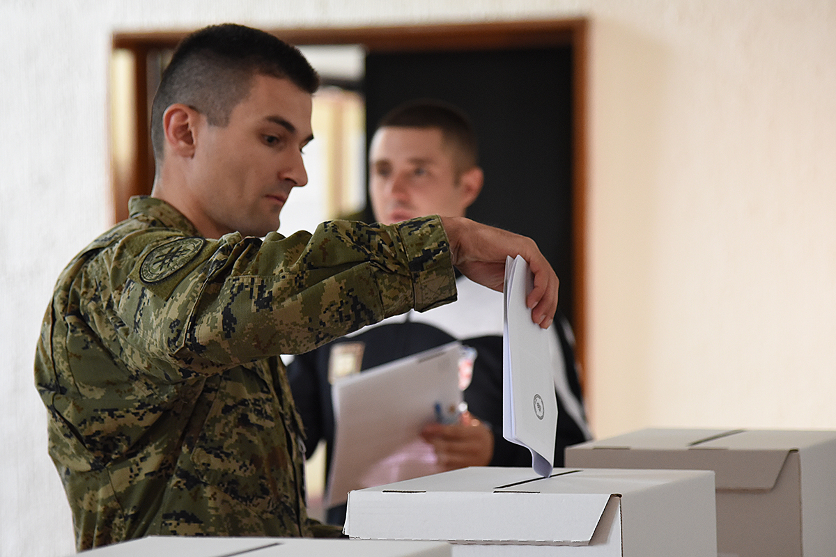 Slika https://www.morh.hr/wp-content/uploads/2017/10/glasovanje_11092016_v.jpg