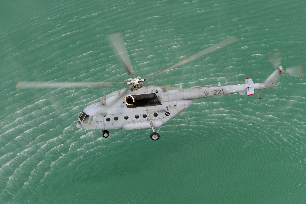 Slika https://www.morh.hr/wp-content/uploads/2017/10/helikopter_05092014_v.jpg