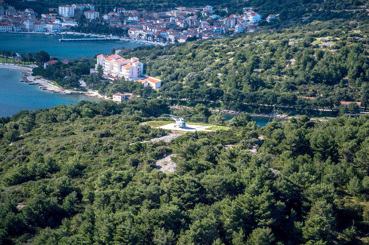 Slika https://www.morh.hr/wp-content/uploads/2017/10/heliodrom_vis_22042016_v.jpg