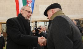 hun_20110124_01