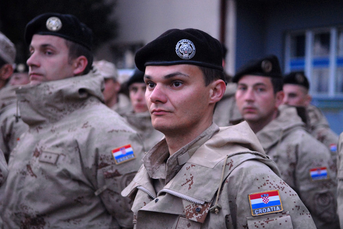 Slika https://www.morh.hr/wp-content/uploads/2017/10/isaf14_20100316_11v.jpg