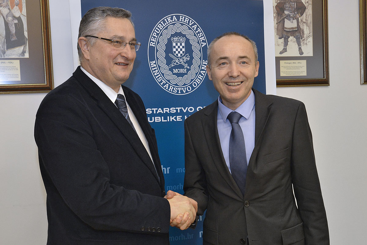 Slika https://www.morh.hr/wp-content/uploads/2017/10/islamska_zajednica_22022017_v.jpg