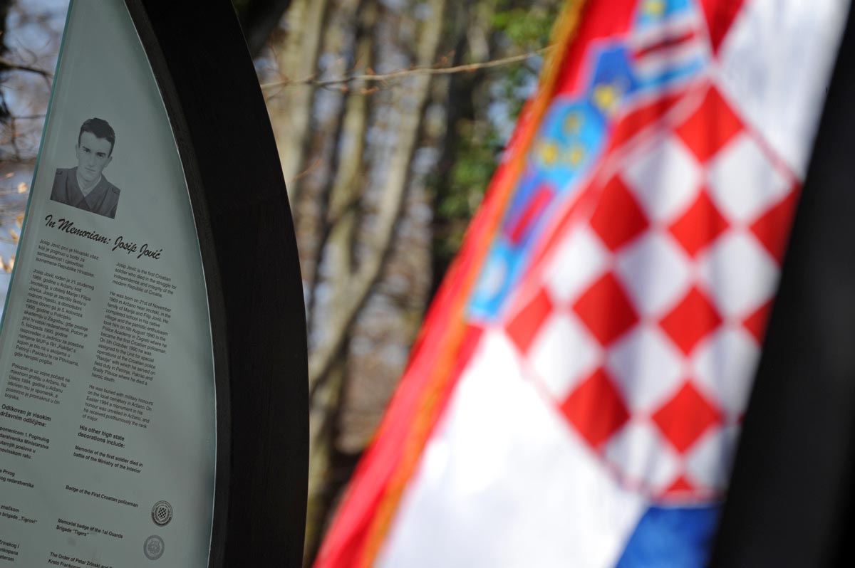 Slika https://www.morh.hr/wp-content/uploads/2017/10/josip-jovic_31032012_v.jpg