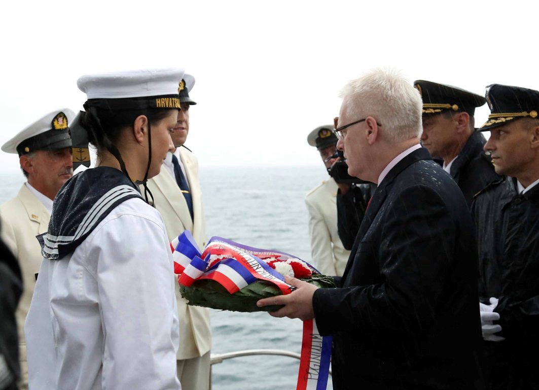 Slika https://www.morh.hr/wp-content/uploads/2017/10/josipovic_20092014_v.jpg