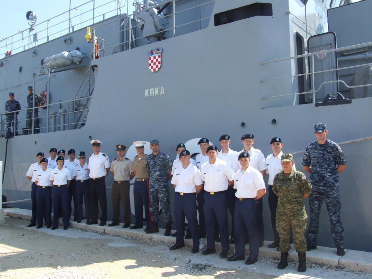 Slika https://www.morh.hr/wp-content/uploads/2017/10/kadeti_18072014_v.jpg