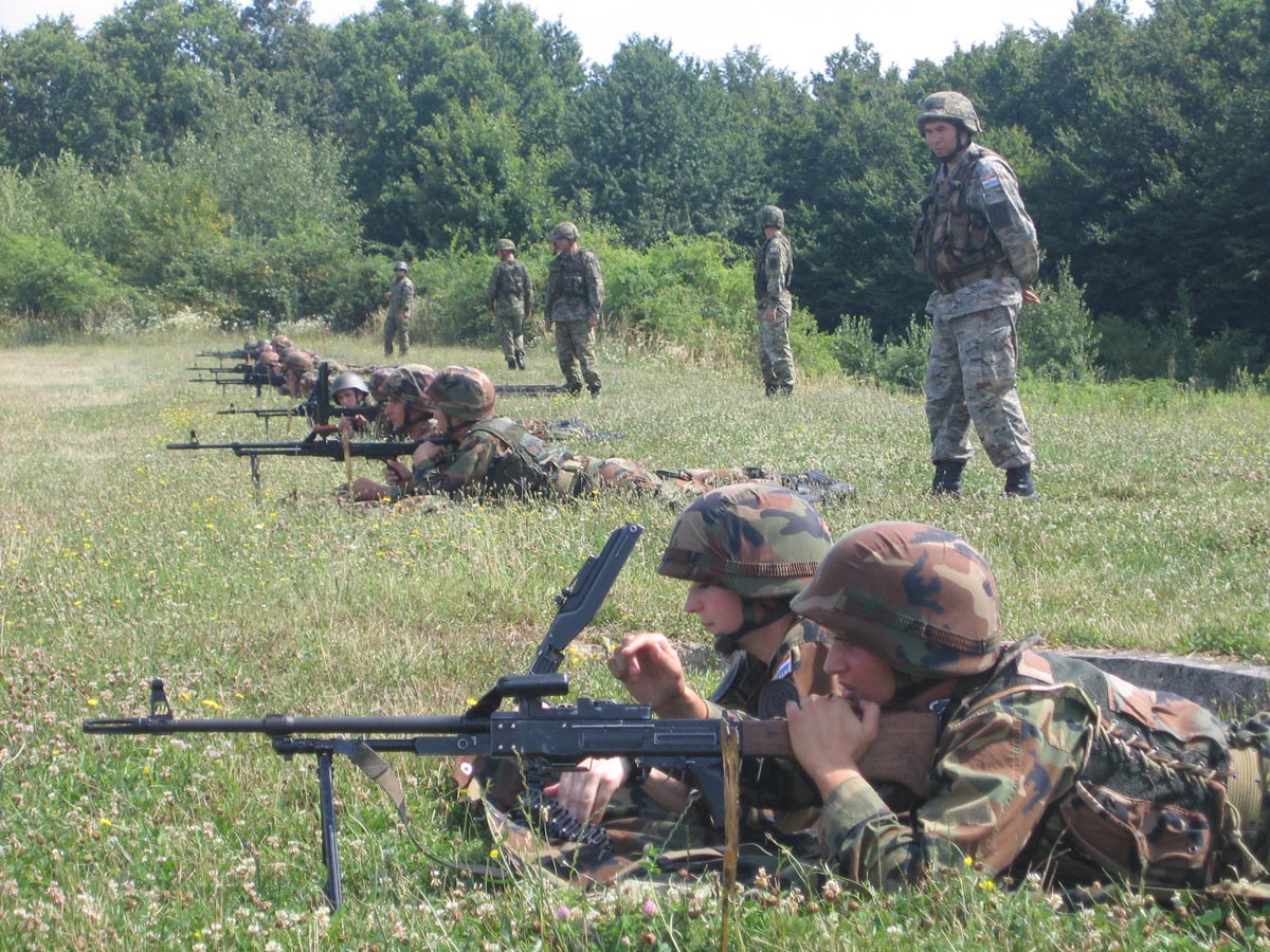 Slika https://www.morh.hr/wp-content/uploads/2017/10/kadeti_25072014_v.jpg