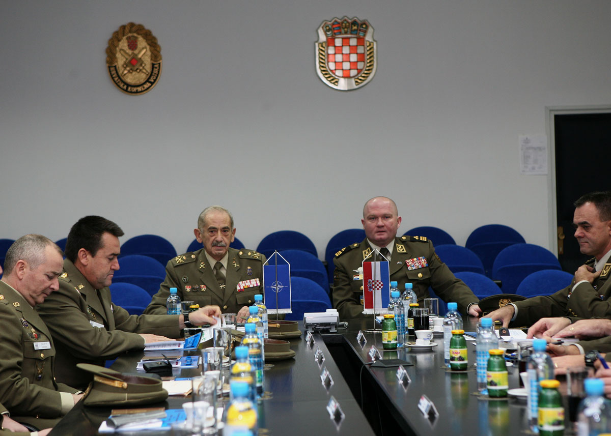 Slika https://www.morh.hr/wp-content/uploads/2017/10/karlovac_26112009_v.jpg