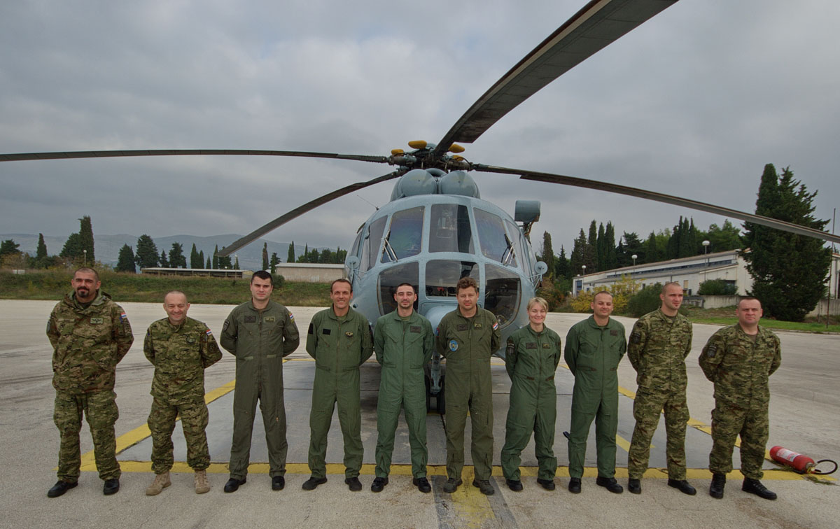 Slika https://www.morh.hr/wp-content/uploads/2017/10/kfor_18112015_v.jpg