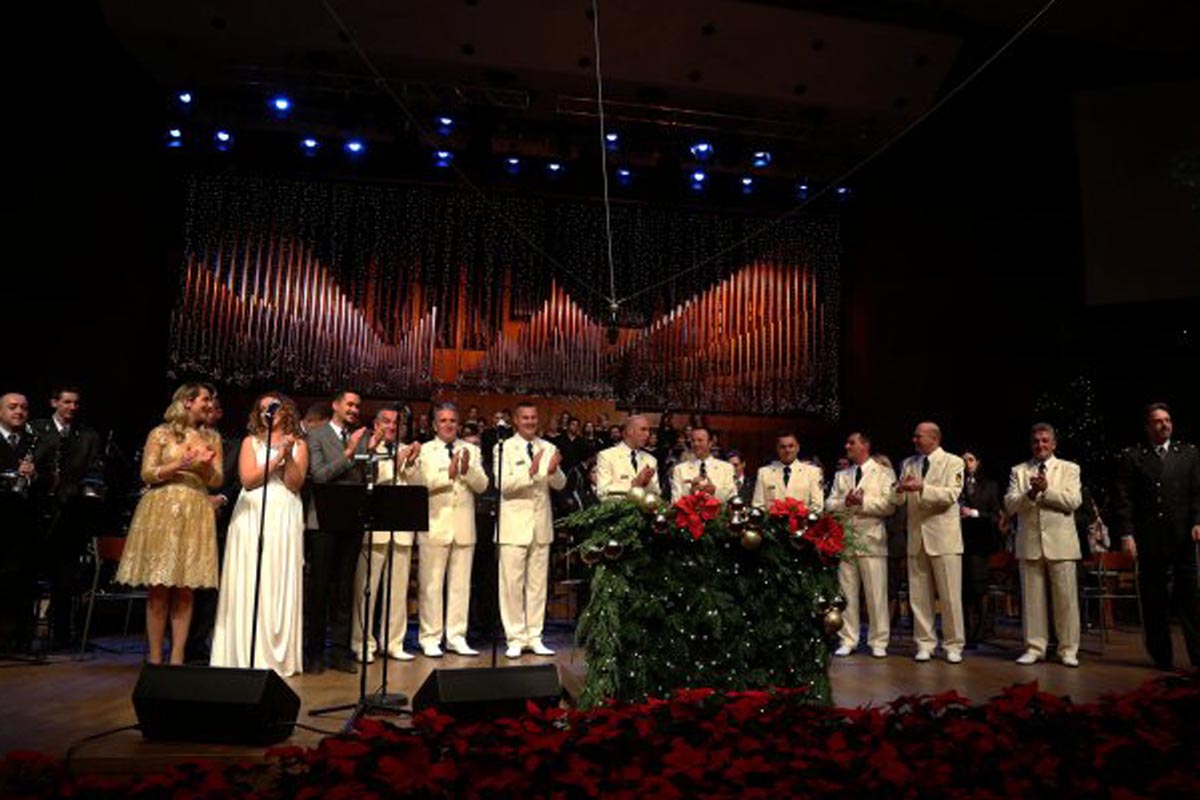 Slika https://www.morh.hr/wp-content/uploads/2017/10/koncert_19122014_v.jpg