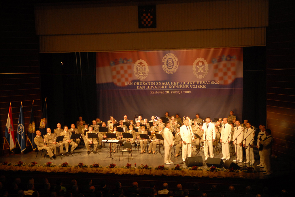 Slika https://www.morh.hr/wp-content/uploads/2017/10/koncert_27052009_9.jpg